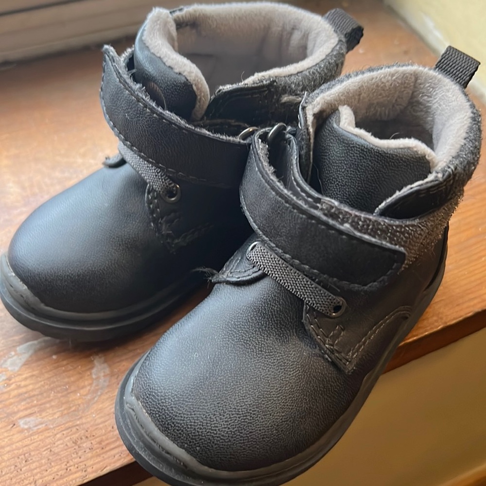 Cat and Jack Size 5